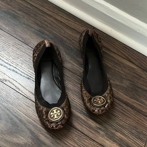 Authentic Tory Burch flats size 7